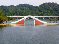 北市最美大湖公园泳池翻新　绿建筑与山水相融
