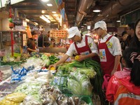 东门市场4月12日欢庆百年历史　有吃又有得拿