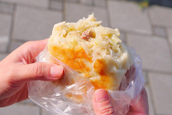 ▲台中市西屯区樱花市场水煎包。（图／橘子狗爱吃糖提供）