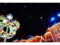 满天白雪！香港迪士尼圣诞必朝圣3亮点　耍浪漫就该来