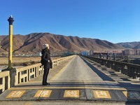与神秘国土最近的距离！平民百姓站上北朝鲜与中国边界