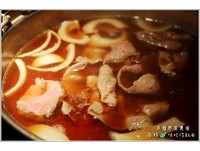 食材当日直送、菜肉吃到饱！高CP值寿喜烧
