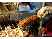 屏东一甲子玉米摊　炭火搭祖传酱汁烤出传统味