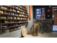 迪化大街吹起文创风　骑YouBike买年货、自在游