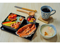 午餐食客／日式疗愈系早午餐　“小猪料理”猪排比脸长