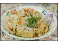 酥、香、化开　花莲桥头臭豆腐炸功一流