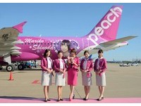 AKB48前成员{嗵锫槔镒颖9日登上乐桃　与乘客共赴福冈