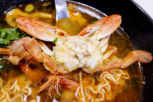▲台南 鲨嗑海鲜锅物 。（图／Sean提供）
