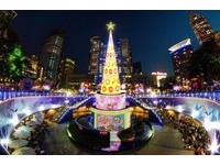 新北欢乐耶诞城　蛋糕裙造型耶诞树首曝光