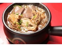 “一人鸳鸯锅”麻辣汤醇厚、龙骨汤浓郁　两百元有找！