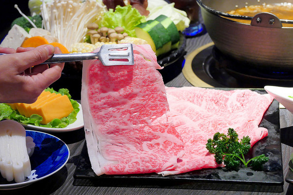 ▲台中悦上引锅物料理。(图/橘子狗爱吃糖提供)