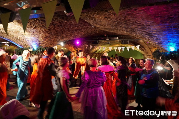 ▲英国伦敦中世纪宴会主题餐厅The Medieval Banquet。（图／记者赖文萱摄）