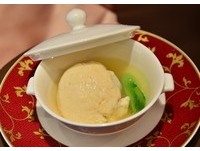 “鸡豆花”滑嫩鲜甜　川味经典老菜台湾重现