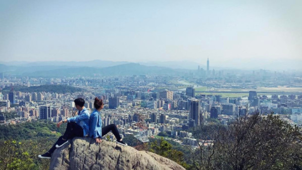 ▲金面山剪刀石。（图／IG@apk89898提供，请勿任意翻摄，以免侵权）
