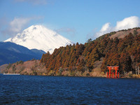 箱根海贼王之旅　乘“海贼船”赏芦之湖富士山湖光山色