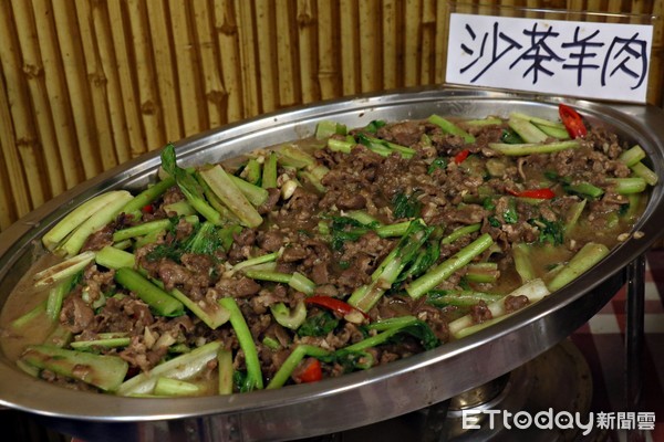 ▲喜涮涮羊肉炉餐点。（图／记者华少甫摄）