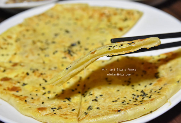 台中 黄金张老瓮东北酸菜白肉锅。（图／Nini and Blue 玩乐食记提供）