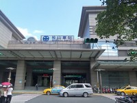 车站不只是车站　台铁设置“Fastbook自动借还书服务”