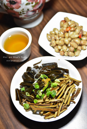 台中 黄金张老瓮东北酸菜白肉锅。（图／Nini and Blue 玩乐食记提供）