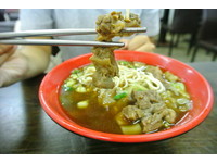 感恩面店75元平价牛肉面　文大学生最爱