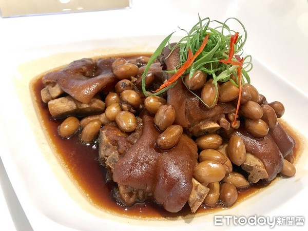 ▲华膳空厨2018年菜曝光。（图／记者赖文萱摄）
