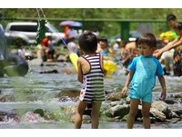 玩水露营烤肉三代同乐　宜兰隐藏版消暑圣地东岳涌泉