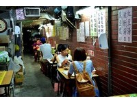 隐藏版小吃“两百样菜单”惊人　随便点都好吃