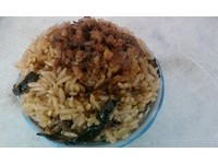新店在地人的宵夜美食　古早味油饭日卖200碗