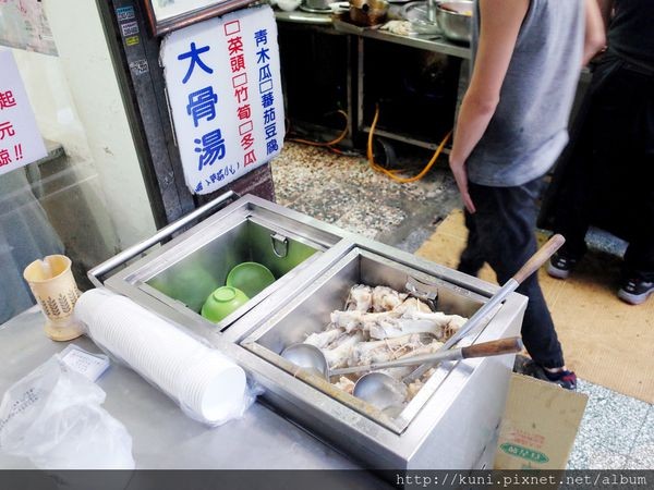 ▲台北市中正区郑记猪脚肉饭。（图／记者周Y溶吧悖? width=
