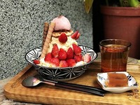 冬天吃冰超爽！台南老宅草莓雪花冰、暖暖杏仁汤