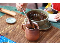 1斤15万“东方美人茶”开泡　苗栗三湾飘茶香
