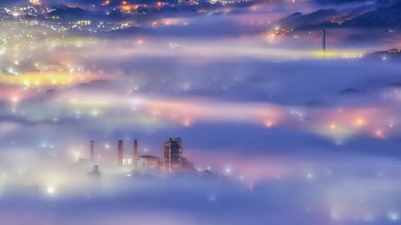 水彩色奇幻云海！日本小镇超梦幻夜景