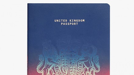 脱欧后的英国新护照设计，参赛作品之中你最爱边款？