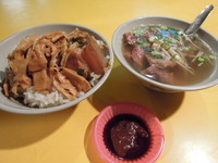 家常控肉饭挤下招牌牛料理　阴错阳差成夜市炸子鸡