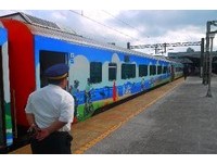 台铁“邮轮式列车”逆势奇迹　创造铁路旅游新蓝海