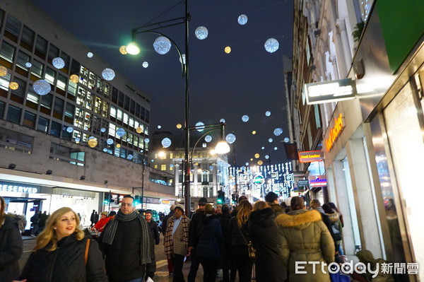 ▲英国伦敦著名购物景点牛津街Oxford Street。(图/记者赖文萱摄)