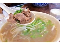 汤头是灵魂！巷弄人气越南河粉　牛肉鲜嫩