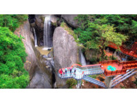 透明景观台看40米飞瀑！新竹青蛙石天空步道2月开放