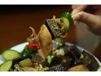 737巷必食／辣酱融入糯米肠　“幸福卤香”嘴里窜