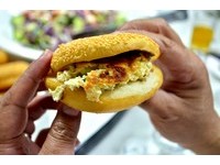 “马祖汉堡”继光饼　炭烤留面香、油煎好酥口