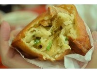 马祖福州夫妇卖“虫弟饼”　黄金酥脆、内馅弹牙