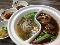 阿汤哥吃的太极牛肉面闹双包！小店要告五星级饭店