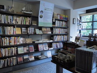 专卖“旅行的意义”　台北静巷书店像世界观景窗