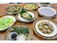 “赛德克巴莱”特色料理　香蕉、昭和叶入菜