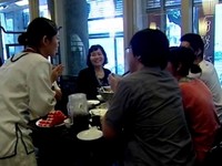 母亲节带妈妈吃好料！部分饭店、餐厅订位达八成