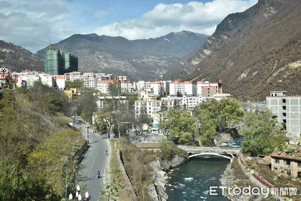 四川达古冰山景区。（图／记者黄琬茹摄）