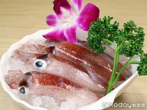 ▲三色堇火锅餐点。（图／记者华少甫摄）