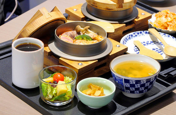 ▲两千金釜烧饭锅物。（图／橘子狗爱吃糖提供）