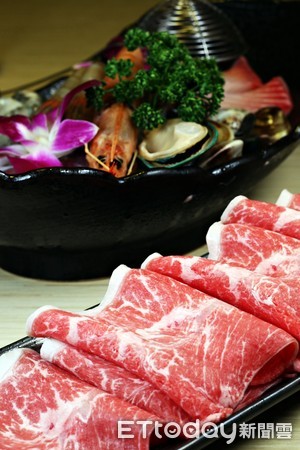 ▲三色堇火锅餐点。（图／记者华少甫摄）