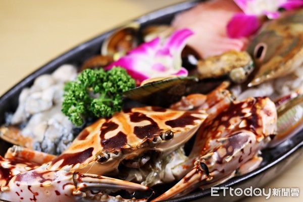 ▲三色堇火锅餐点。（图／记者华少甫摄）